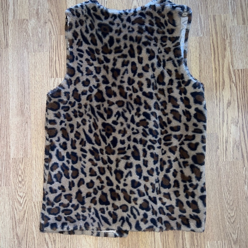 Cheetah Fur Vest - Picture 6 of 6